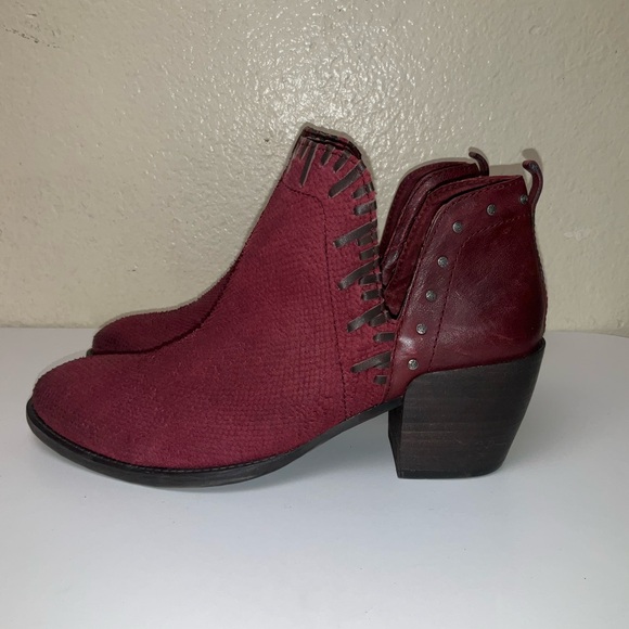 OTBT Santa Fe Leather Studded Textured Ankle Western Boots - Picture 3 of 16